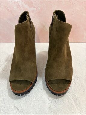 Vince Camuto Olive Suede Open-Toe Ankle Booties NWOT 9